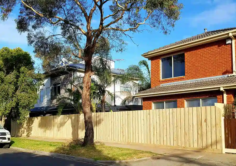 Top 5 Questions to Ask Before Hiring a Fencing Contractor in Geelong