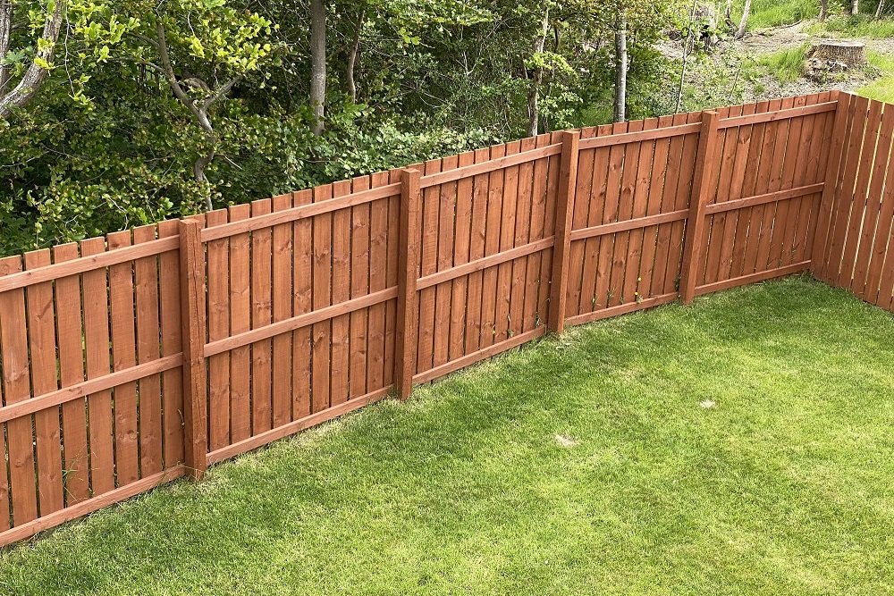 Timber Fence Repairs vs Replacement: How to Tell the Difference