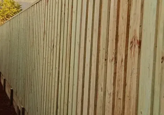 Timber sleeper retaining wall, Geelong